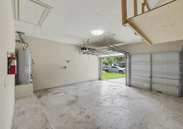 Photo 25 of Single family home for sale at 3623 Englewood Dr, Pearland, TX 77584 | MLS# 32477048 | Listing updated on 2026-10-05