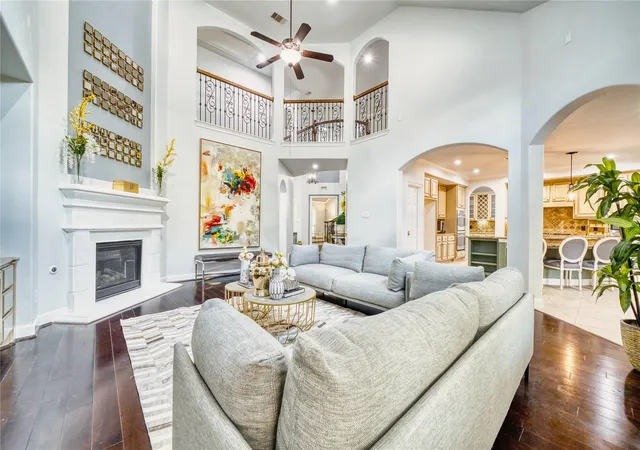 Photo 1 of Single family home for sale at 418 Somerset Dr, Sugar Land, TX 77479 | MLS# 16805201 | Listing updated on 2026-07-26