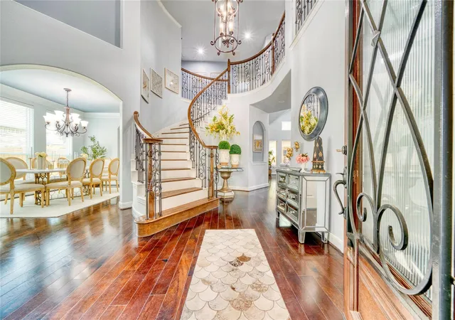 Photo 2 of Single family home for sale at 418 Somerset Dr, Sugar Land, TX 77479 | MLS# 16805201 | Listing updated on 2026-07-26