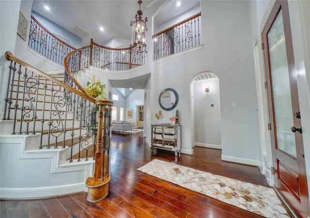 Photo 3 of Single family home for sale at 418 Somerset Dr, Sugar Land, TX 77479 | MLS# 16805201 | Listing updated on 2026-07-26