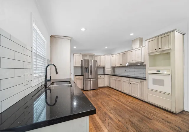 3rd image of 555 Wilder Crest Ln, Brenham, TX 77833 | MLS# 27347061
