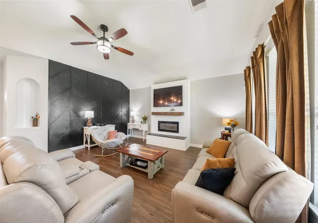 Photo 1 of Sale Pending at 131 Piney Pathway, Magnolia, TX 77354 | MLS# 26713993 | Listing updated on 2026-09-23