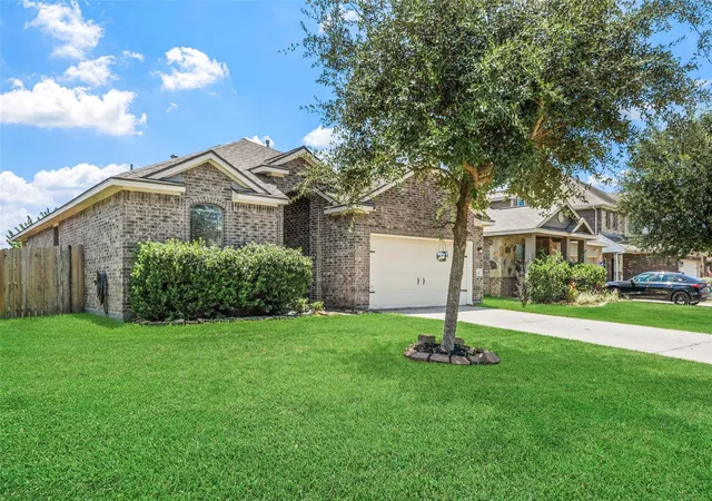 Photo 2 of Sale Pending at 131 Piney Pathway, Magnolia, TX 77354 | MLS# 26713993 | Listing updated on 2026-09-23