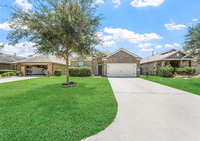 Photo 3 of Sale Pending at 131 Piney Pathway, Magnolia, TX 77354 | MLS# 26713993 | Listing updated on 2026-09-23