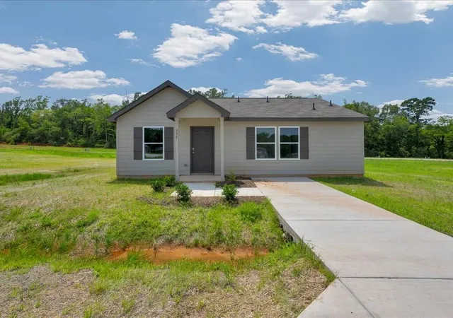 1st image of 335 Dana Dr, Lufkin, TX 75901 | MLS# 98470052