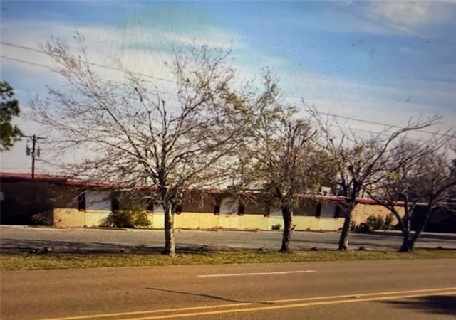8th image of 1204 N Wells St, Edna, TX 77957 | MLS# 49197781