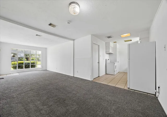 Photo 3 of Single family home for sale at 4938 Glenridge St, Houston, TX 77053 | MLS# 16608989 | Listing updated on 2026-08-04
