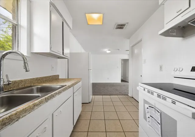 Photo 3 of Single family home for sale at 4938 Glenridge St, Houston, TX 77053 | MLS# 16608989 | Listing updated on 2026-08-04