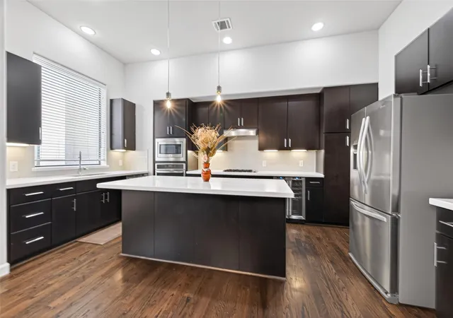 2nd image of 5313 Inker St, Houston, TX 77007 | MLS# 61211352