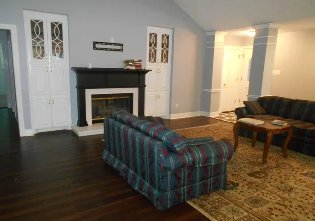 4th image of 53 S Calla Lily Ct, Lake Jackson, TX 77566 | MLS# 12791075
