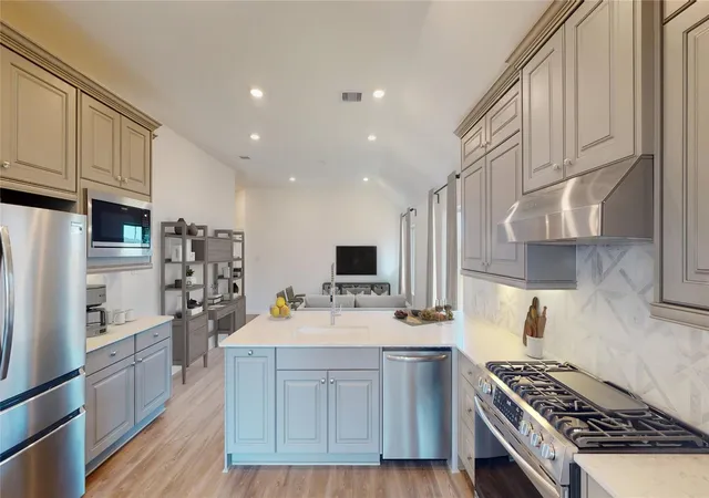 Photo 4 of Single family home for sale at 2723 Pueblo Fls Dr, Richmond, TX 77406 | MLS# 19625927 | Listing updated on 2026-10-08