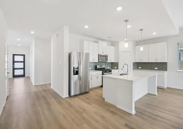10th image of 12022 Marlin Strait Dr, Baytown, TX 77523 | MLS# 32534965