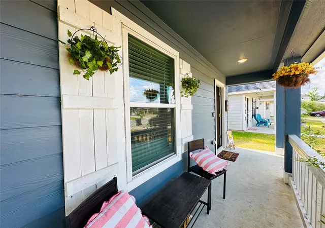 Photo 3 of Single family home for sale at 16503 Jasmine Marie Pl, Conroe, TX 77306 | MLS# 98177532 | Listing updated on 2026-08-08