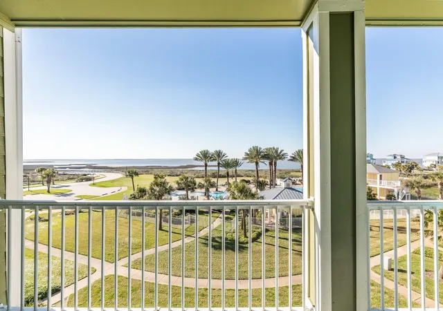 Listing Photo 4 - Condo for sale in building located at 27020 Estuary Dr, Galveston, TX 77554 - Unit #102