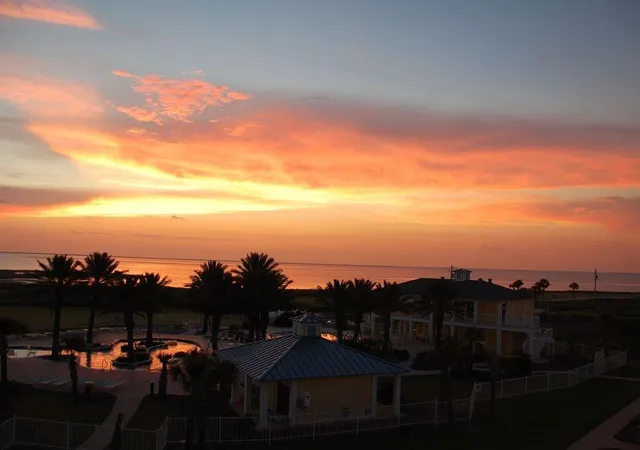 Listing Photo 5 - Condo for sale in building located at 27020 Estuary Dr, Galveston, TX 77554 - Unit #102