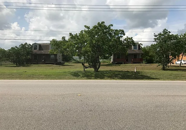 8th image of 24 E Bayshore Dr, San Leon, TX 77539 | MLS# 52642481