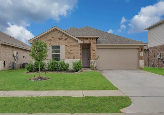 Photo 1 of Sale Pending at 23719 Harrow Fld Ln, Spring, TX 77373 | MLS# 33658478 | Listing updated on 2026-08-26