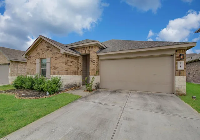 Photo 2 of Sale Pending at 23719 Harrow Fld Ln, Spring, TX 77373 | MLS# 33658478 | Listing updated on 2026-08-26