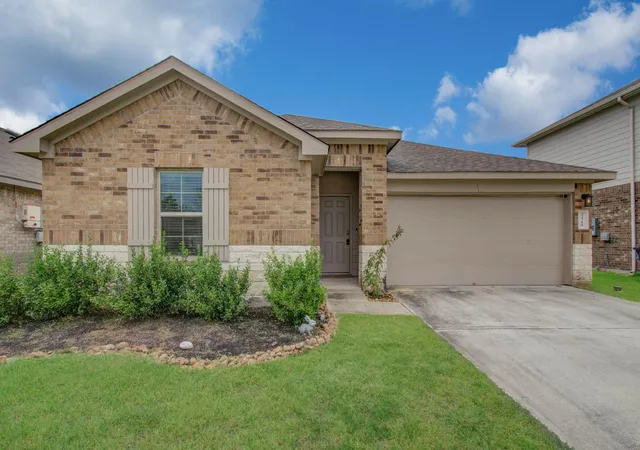Photo 3 of Sale Pending at 23719 Harrow Fld Ln, Spring, TX 77373 | MLS# 33658478 | Listing updated on 2026-08-26