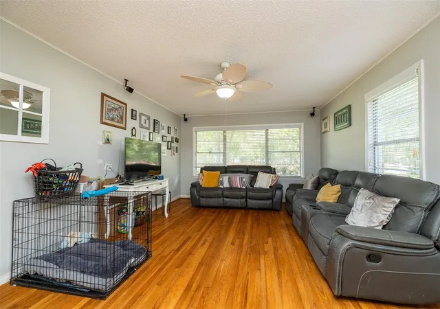 5th image of 9358 Leto Rd, Houston, TX 77080 | MLS# 53607375