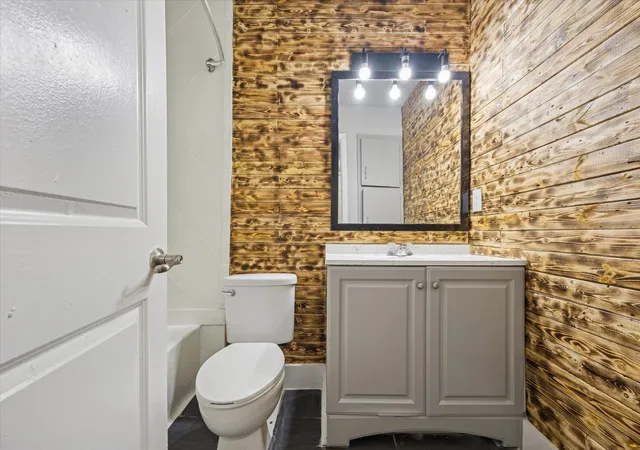 Photo 4 of Condo for sale at 6161 Reims Rd #704, Houston, TX 77036 | MLS# 75823067 | Listing updated on 2025-12-02