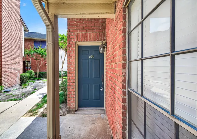 Photo 3 of Condo for sale at 2211 S Kirkwood Rd #68, Houston, TX 77077 | MLS# 73065523 | Listing updated on 2026-06-17