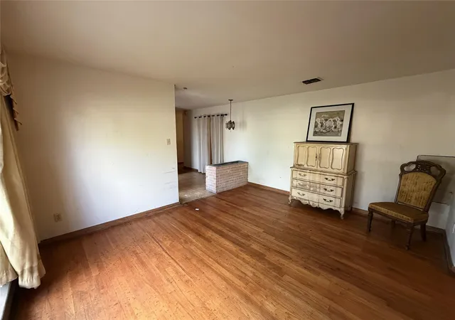 4th image of 125 N Carolina St, Houston, TX 77029 | MLS# 25633612