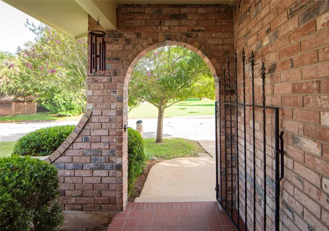 28th image of 1003 Lawndale Ave, Brenham, TX 77833 | MLS# 52566841