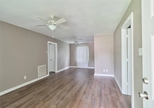 2nd image of 4914 Yellowstone Blvd, Houston, TX 77021 | MLS# 18277672