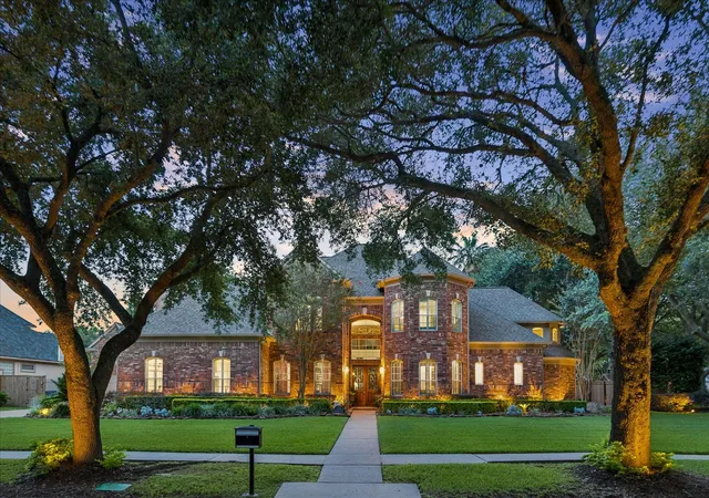 1st image of 624 Lakeshore Dr, Sugar Land, TX 77478 | MLS# 29472254