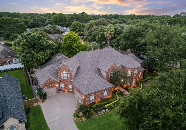 50th image of 624 Lakeshore Dr, Sugar Land, TX 77478 | MLS# 29472254