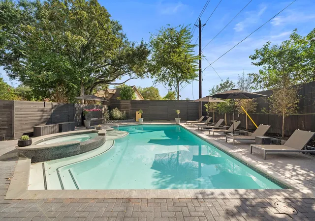 Photo 2 of Single family home for sale at 12526 Stafford Springs Dr, Houston, TX 77077 | MLS# 22215211 | Listing updated on 2026-08-25