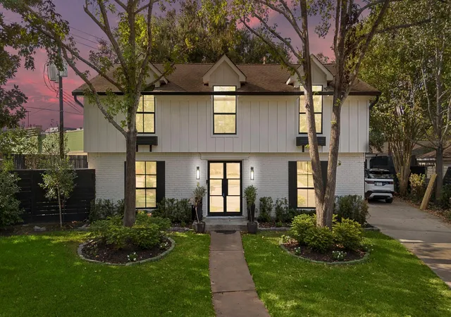 Photo 3 of Single family home for sale at 12526 Stafford Springs Dr, Houston, TX 77077 | MLS# 22215211 | Listing updated on 2026-08-25