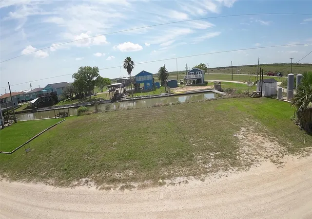 2nd image of 30 Private Road 642, Matagorda, TX 77457 | MLS# 55407775