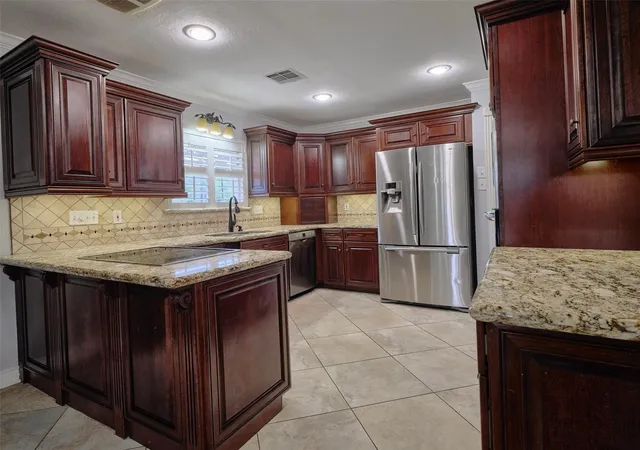 Photo 4 of Single family home for sale at 13127 Paradise Valley Dr, Houston, TX 77069 | MLS# 58681750 | Listing updated on 2026-09-06