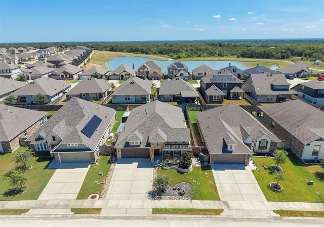 Photo 3 of Single family home for sale at 6315 Rockford Dr, College Station, TX 77845 | MLS# 7068124 | Listing updated on 2026-10-01