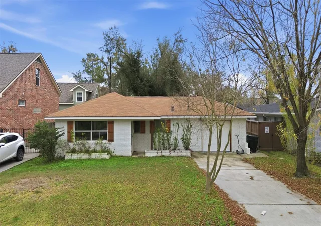 Photo 3 of Single family home for sale at 6023 Pineshade Ln, Houston, TX 77008 | MLS# 29005754 | Listing updated on 2026-09-10