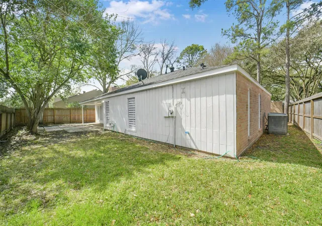 40th image of 1823 Cherry Bend Dr, Houston, TX 77077 | MLS# 57467589