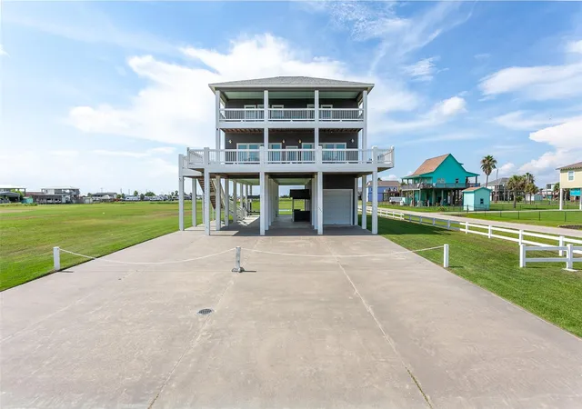 Photo 1 of Single family home for sale at 1255 Cloon St, Port Bolivar, TX 77650 | MLS# 69023161 | Listing updated on 2026-09-18