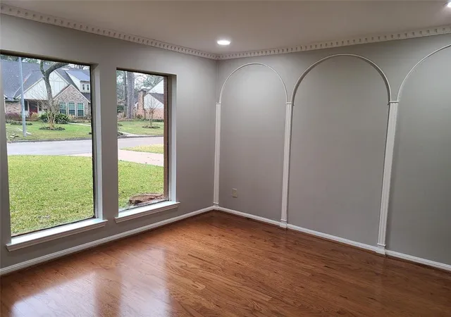Photo 3 of Single family home for sale at 5510 Boyce Springs Dr, Houston, TX 77066 | MLS# 15591637 | Listing updated on 2026-09-02