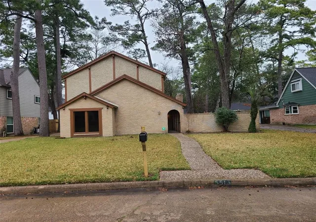 Photo 4 of Single family home for sale at 5510 Boyce Springs Dr, Houston, TX 77066 | MLS# 15591637 | Listing updated on 2026-09-02