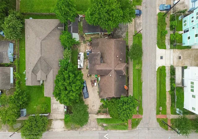 Photo 2 of Single family home for sale at 4802 Sherman St, Houston, TX 77011 | MLS# 37571948 | Listing updated on 2026-09-15