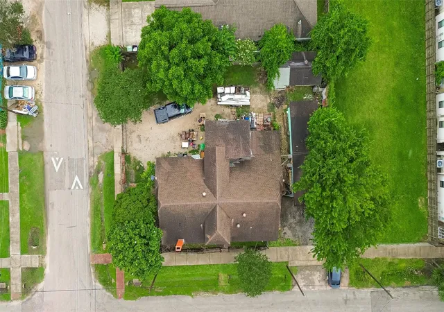 Photo 3 of Single family home for sale at 4802 Sherman St, Houston, TX 77011 | MLS# 37571948 | Listing updated on 2026-09-15