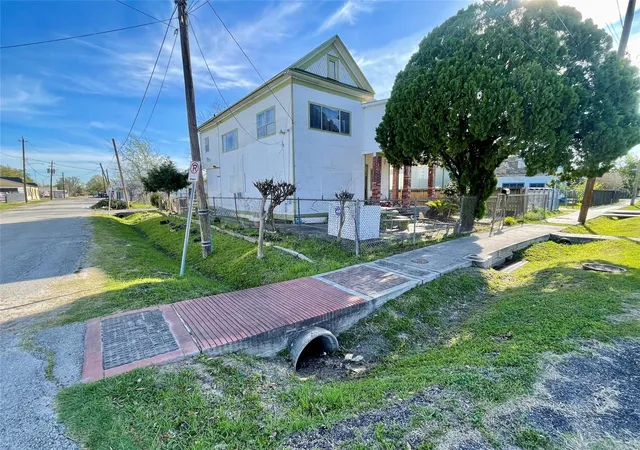 1st image of 3601 Engelke St, Houston, TX 77003 | MLS# 51433323