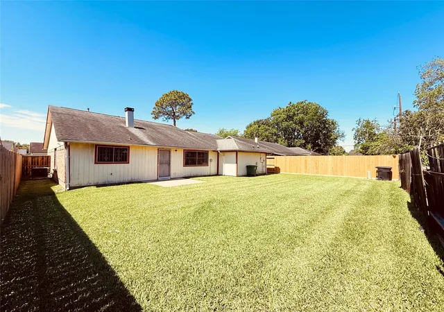 8th image of 12074 Fairpoint Dr, Houston, TX 77099 | MLS# 7646523