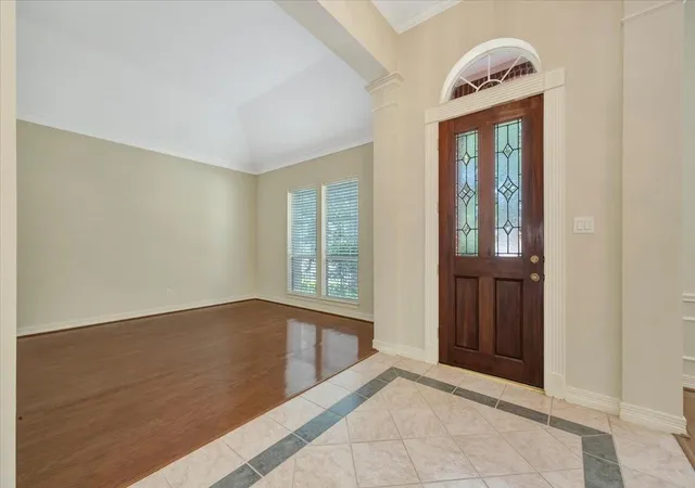 4th image of 15511 Pinenut Bay Ct, Houston, TX 77059 | MLS# 73623439