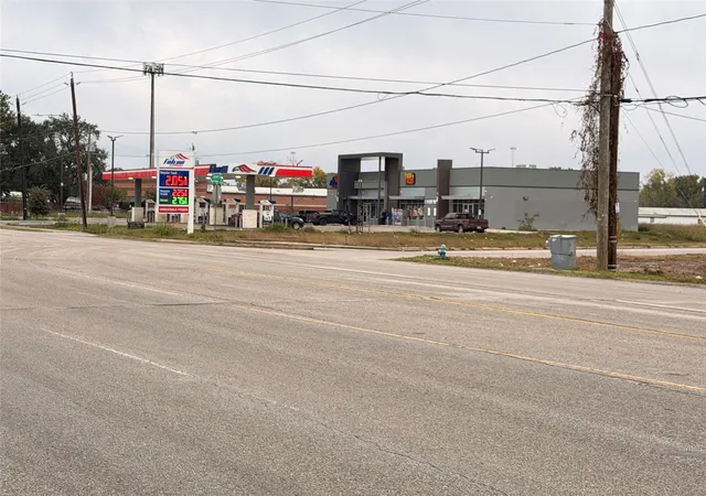 Photo 4 of Land for sale at 9629 Jensen Dr, Houston, TX 77093 | MLS# 17078406 | Listing updated on 2026-07-11
