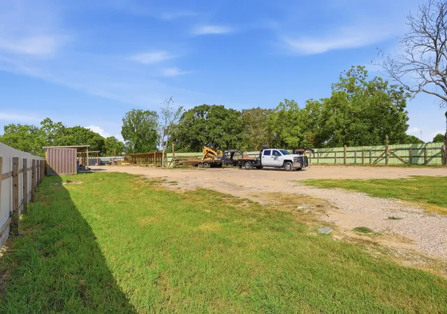 4th image of 1406 Hill Ave, League City, TX 77573 | MLS# 36260938