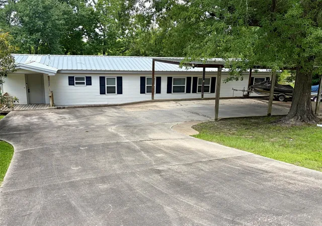3rd image of 860 Plum Tree, Livingston, TX 77351 | MLS# 54623399