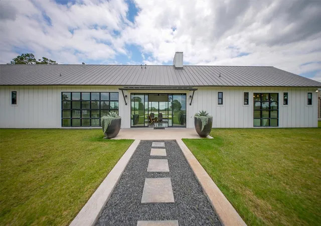 3rd image of 1629 Waldeck Rd, Ledbetter, TX 78946 | MLS# 73621512